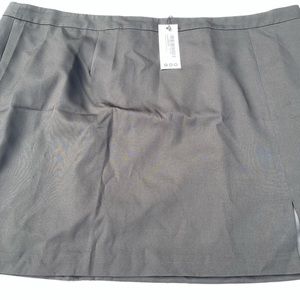 Skirt from Boohoo. Size 24. Black